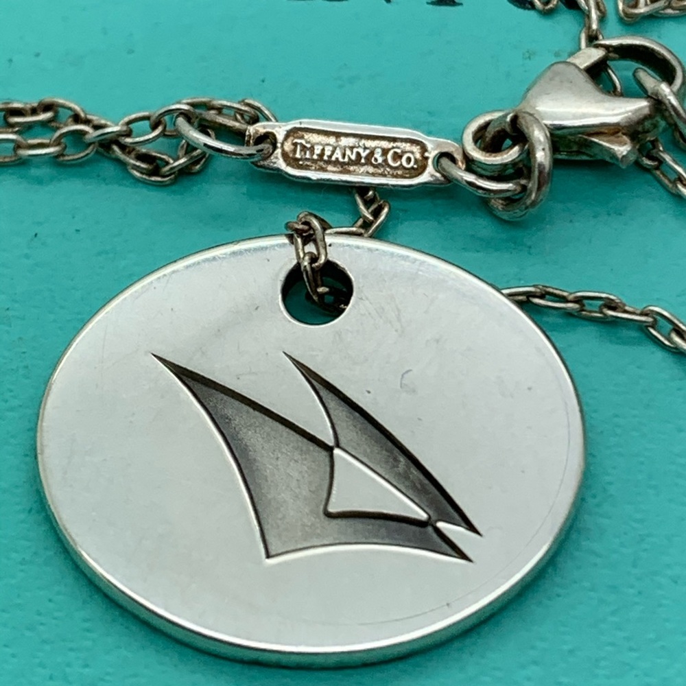 Tiffany & Co.925 Pendant On 20 Inches Chain